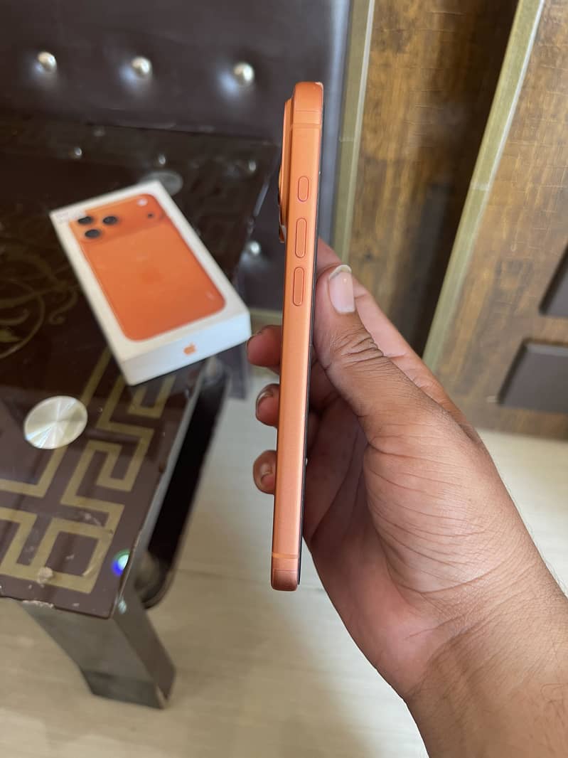 Apple iPhone 17 Pro Max 7