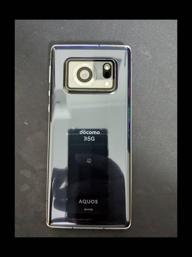 Sharp Aquos R6 0