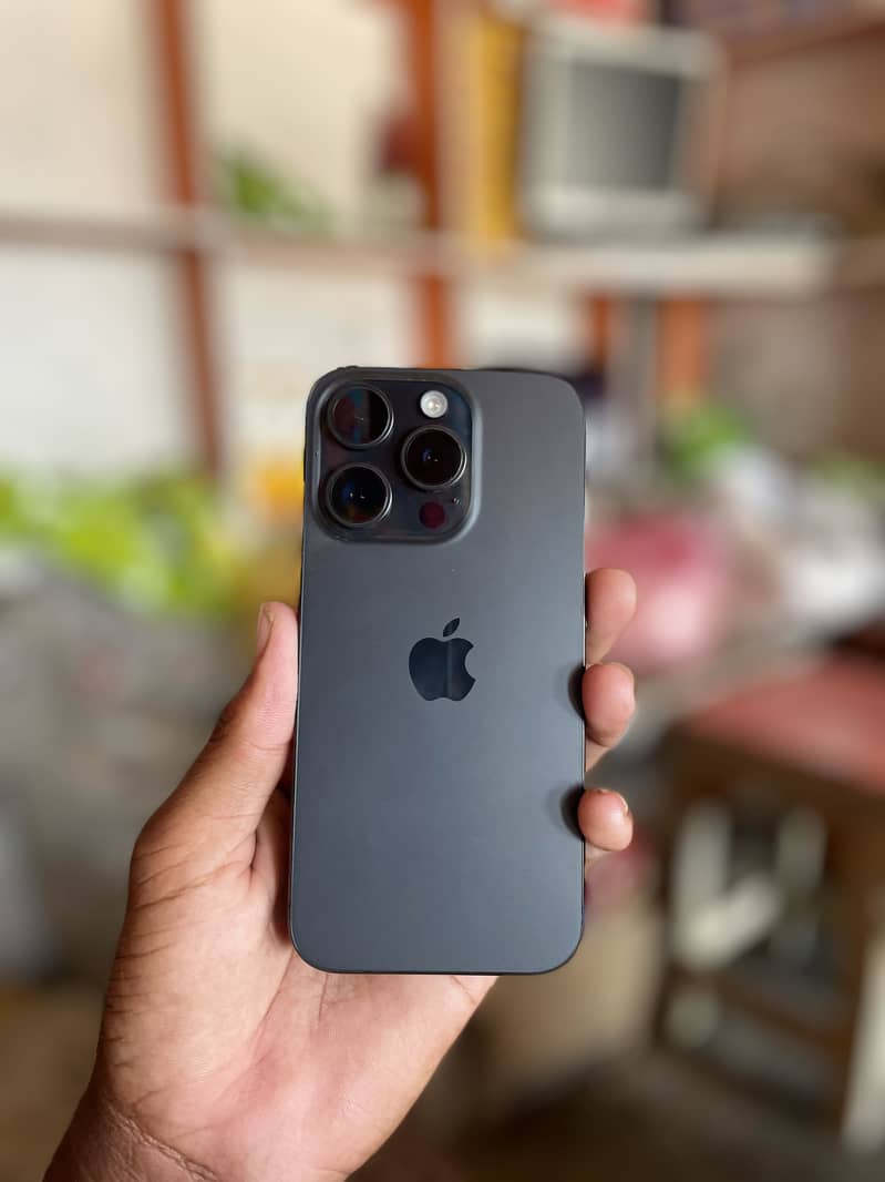 Apple iPhone 15 Pro 2