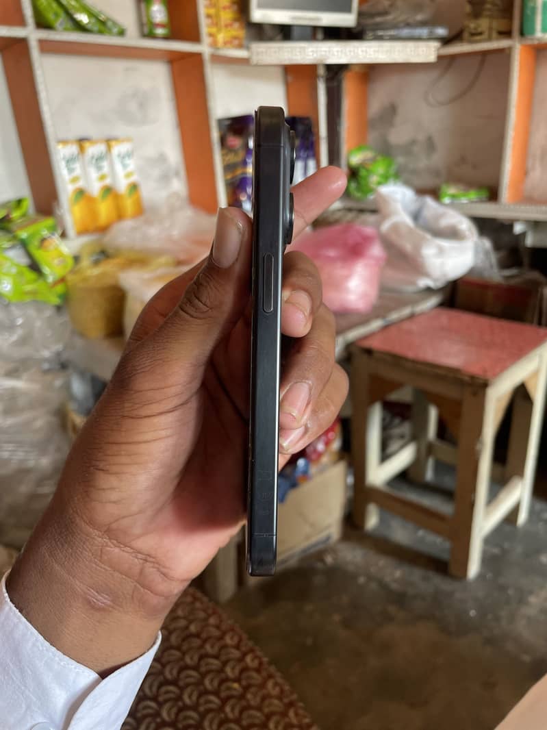 Apple iPhone 15 Pro 5