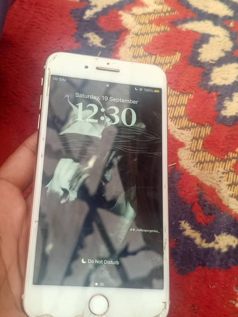 Apple iPhone 8 Plus 2