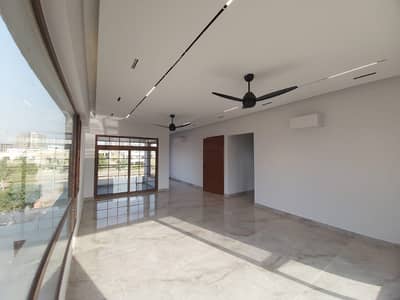 500sq Yard Luxury Villa FOR SALE. 2km From Entrance Of BTK. 6 Bed DDL 2 Kitchens