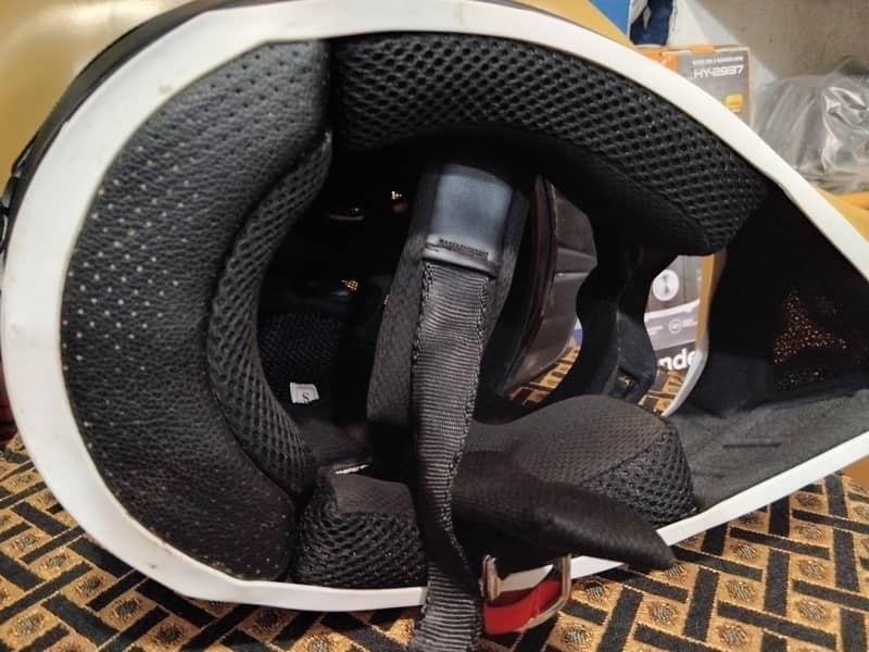 Helmet 9