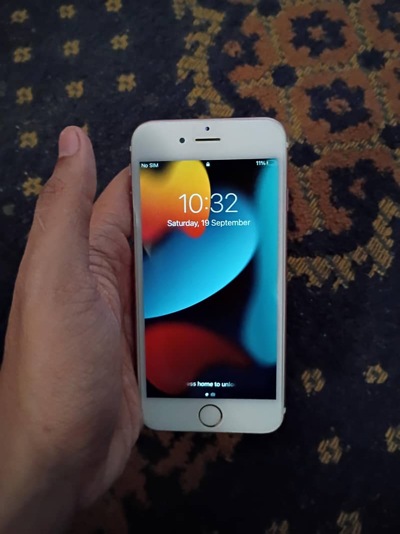 Apple iPhone 6S 4