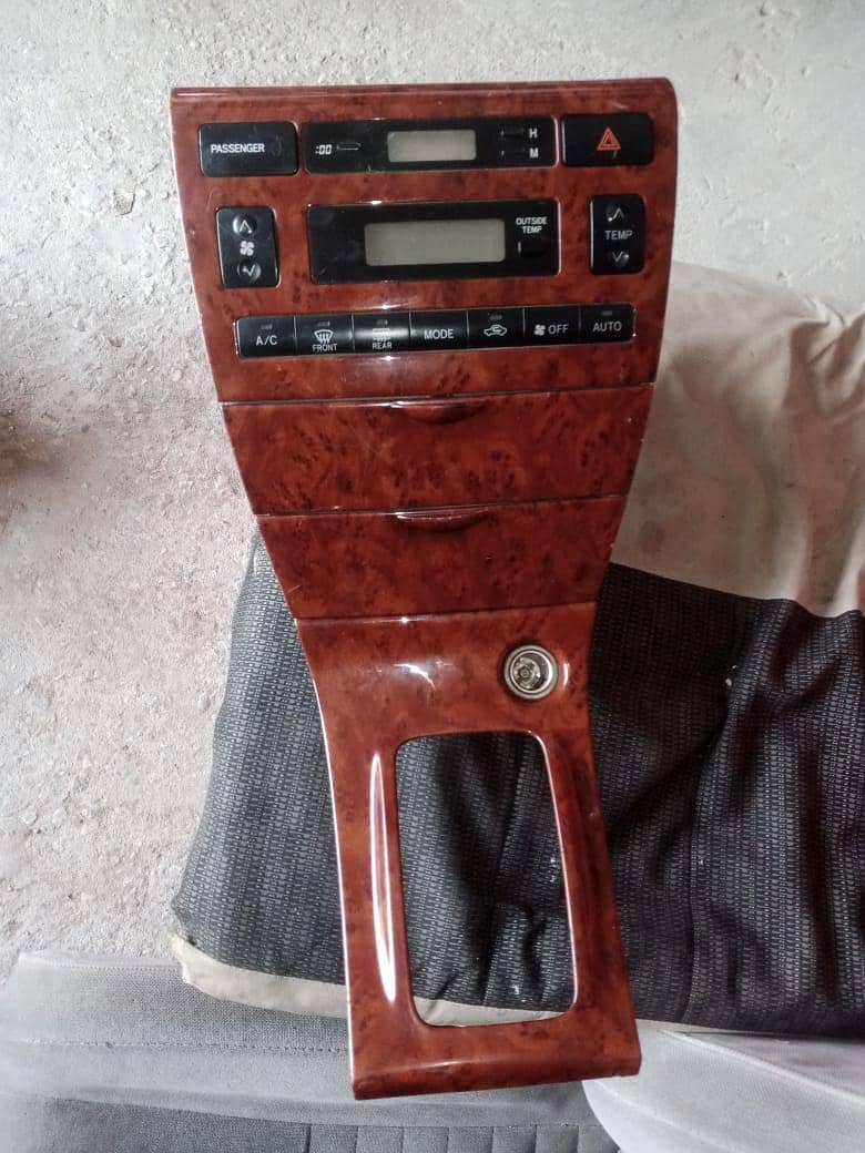 climate control panel 1