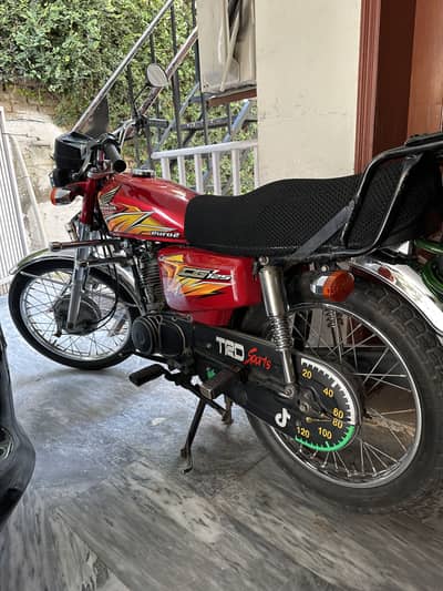 Honda 125cc red colour 2021 Islamabad