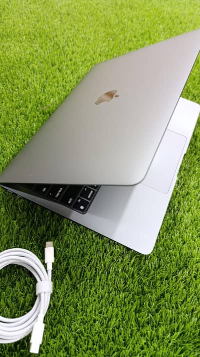 Macbook Air 2020, M1, 16GB RAM, 256GB SSD