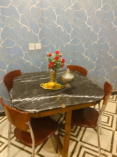 4 Chairs Dinning Table