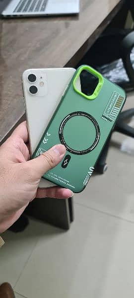 iphone 11    Samsung oppo Vivo infinix pro ultra  Huawei xr exchange 2