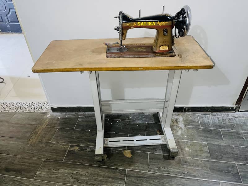 Salika sewing machine 0
