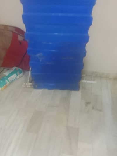 Plastic water tank 60in x 28in x 17in