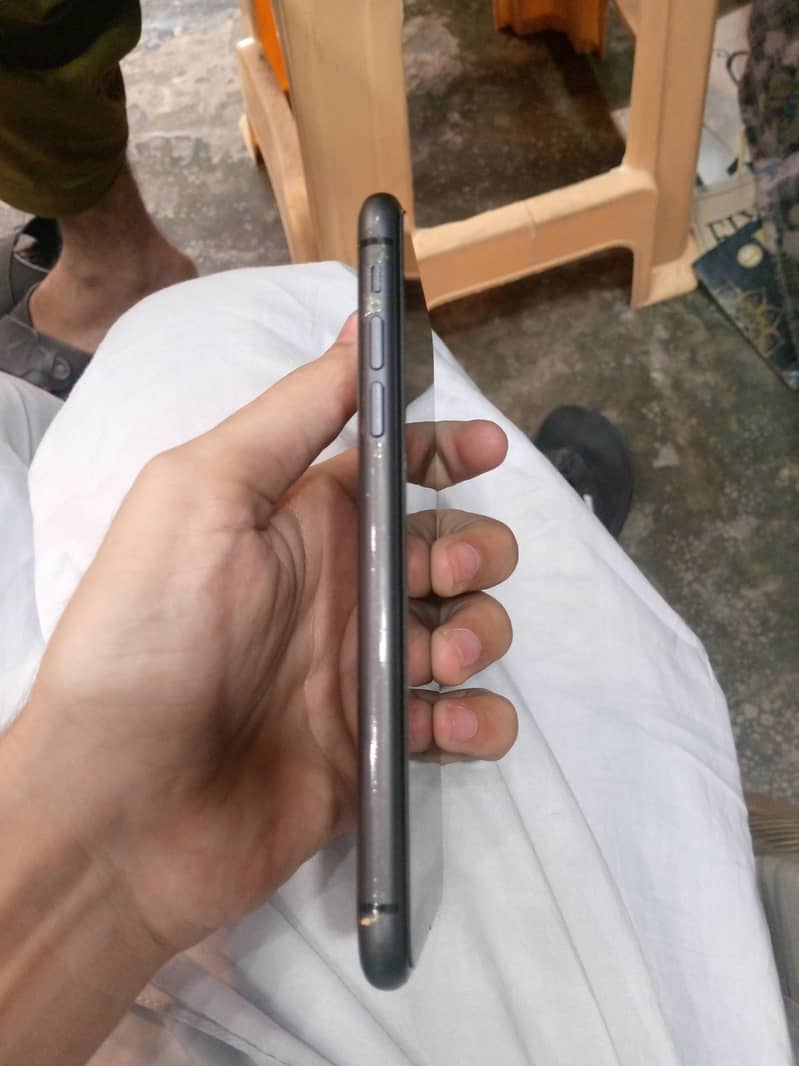 Apple iPhone 11 2