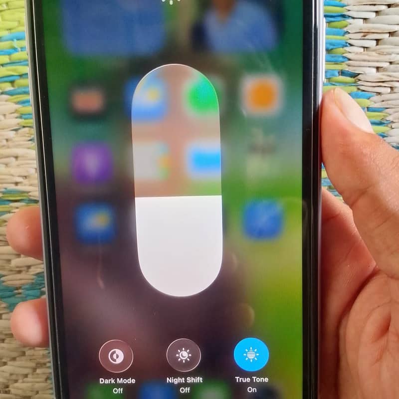 Apple iPhone 11 4