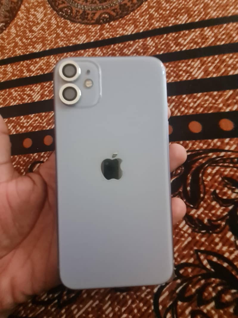Apple iPhone 11 0