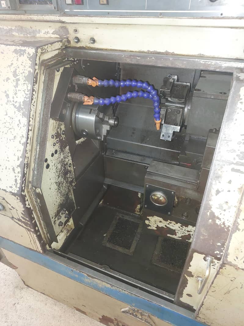 cnc lathe machine 4