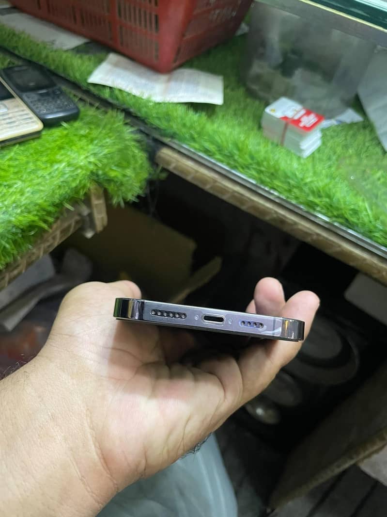 Apple iPhone 14 Pro Max 3