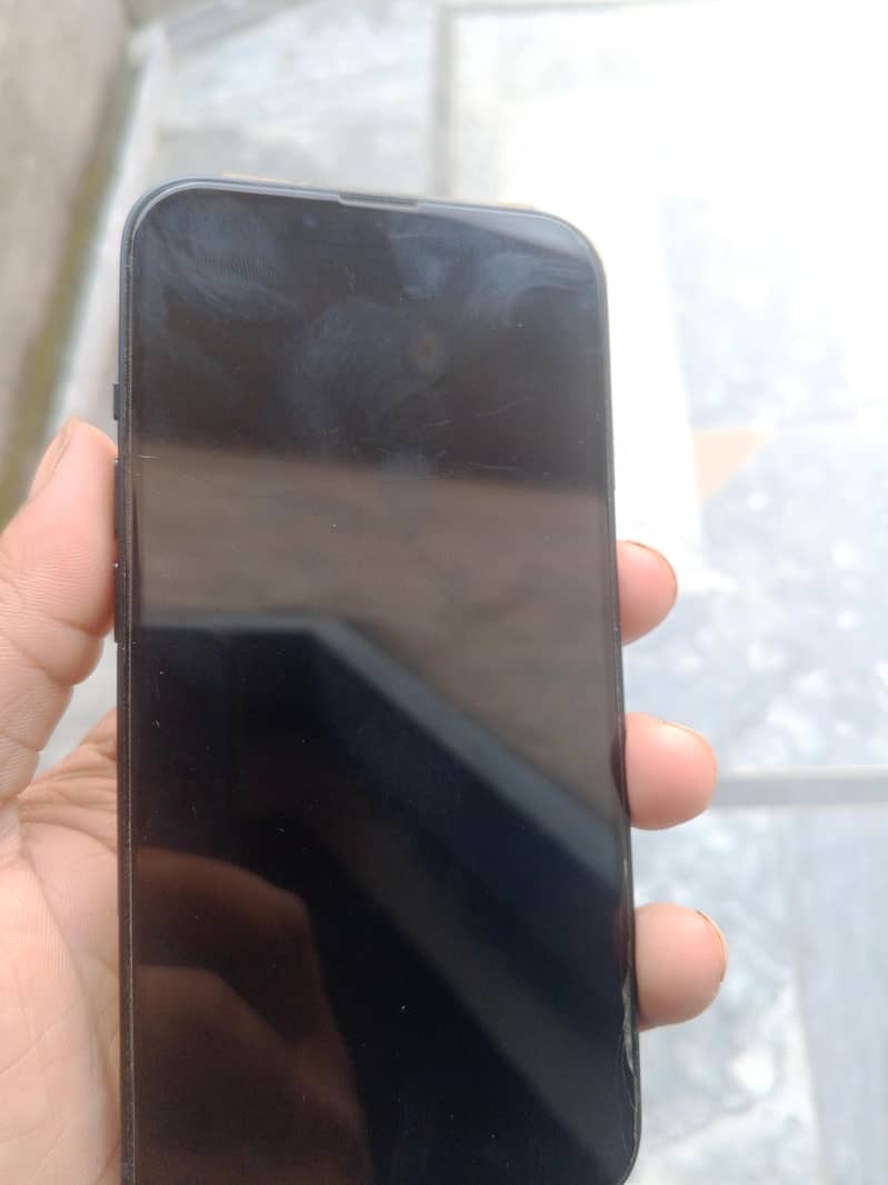 Apple iPhone 13 1