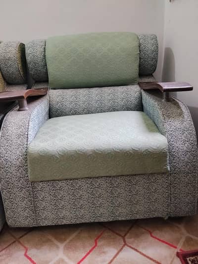 5 Seater sofa set urgent sale