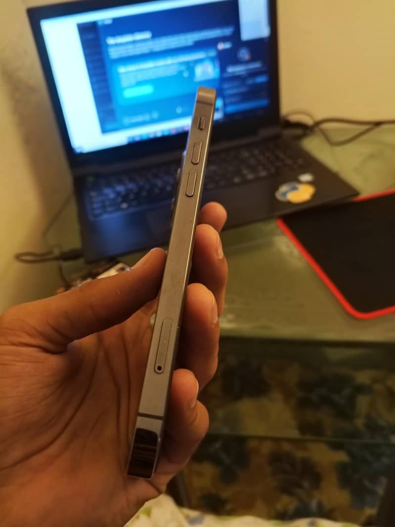 Apple iPhone 12 Pro 1