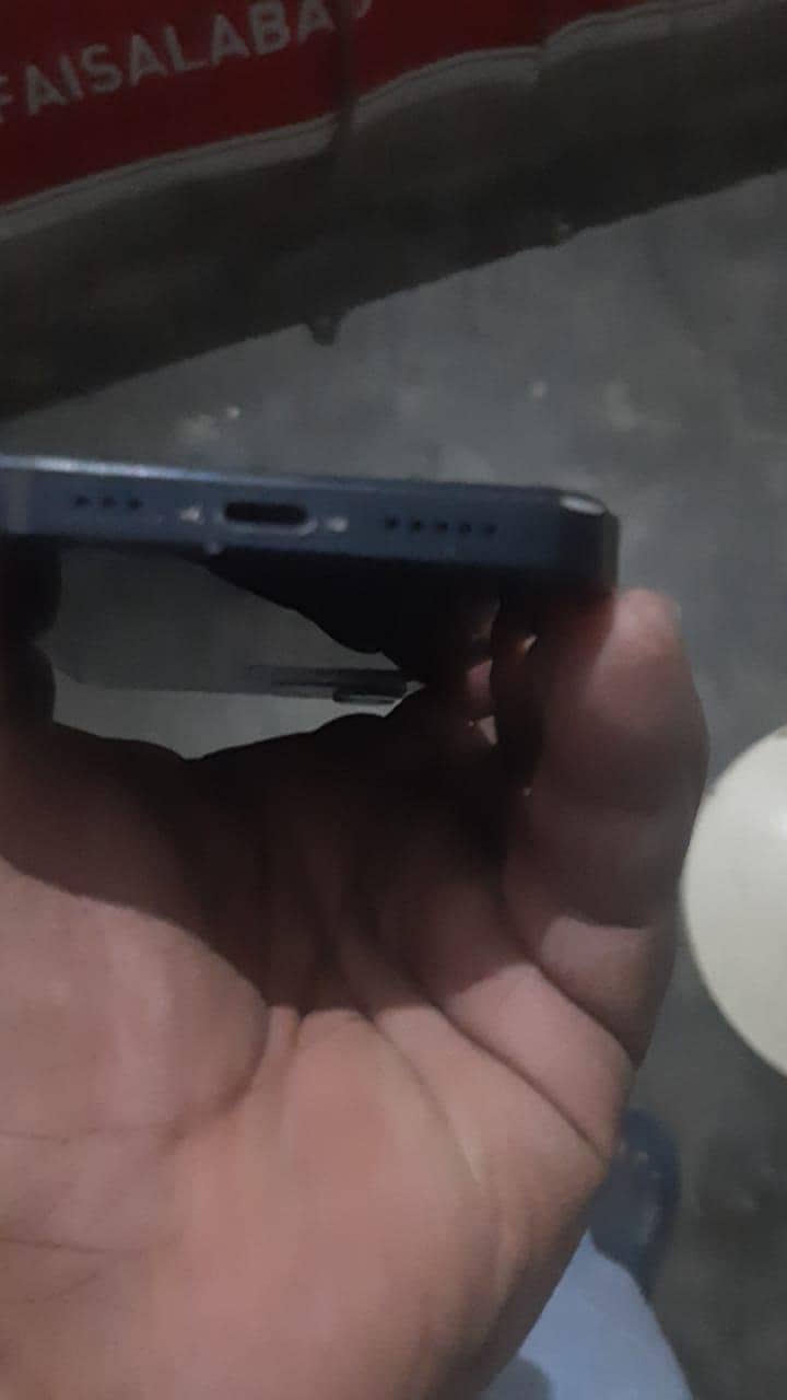 Apple iPhone 12 1