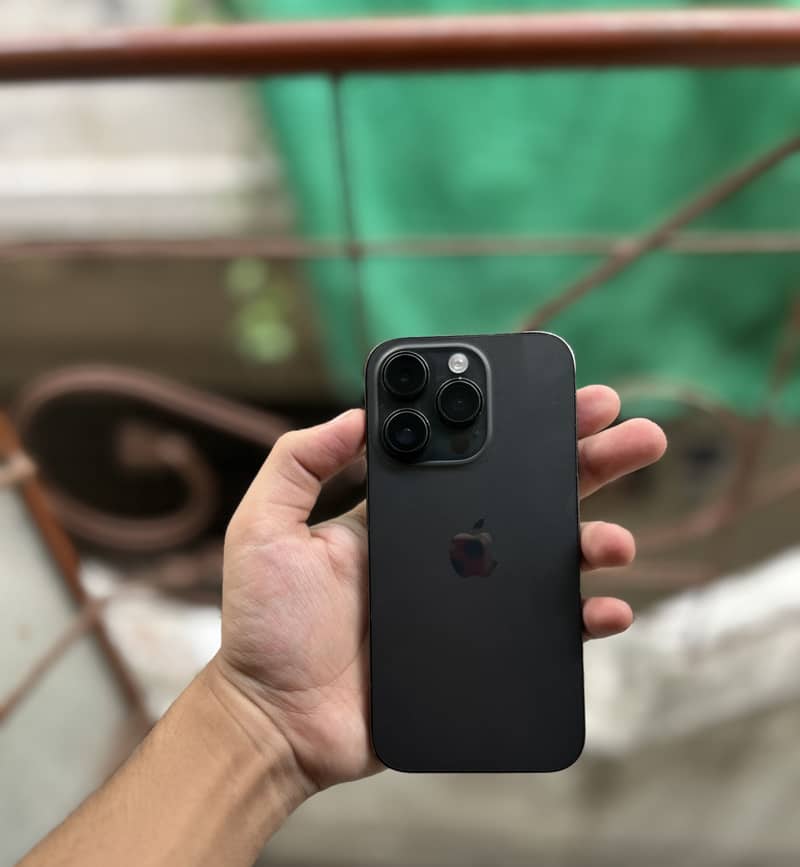 Apple iPhone 14 Pro 1