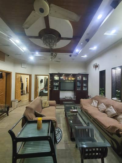 10 MARLA A BEAUTIFUL HOUSE AVAILABLE FOR SALEE IN AIRLINE HOUSING SOCIETY WITH PARK FACING