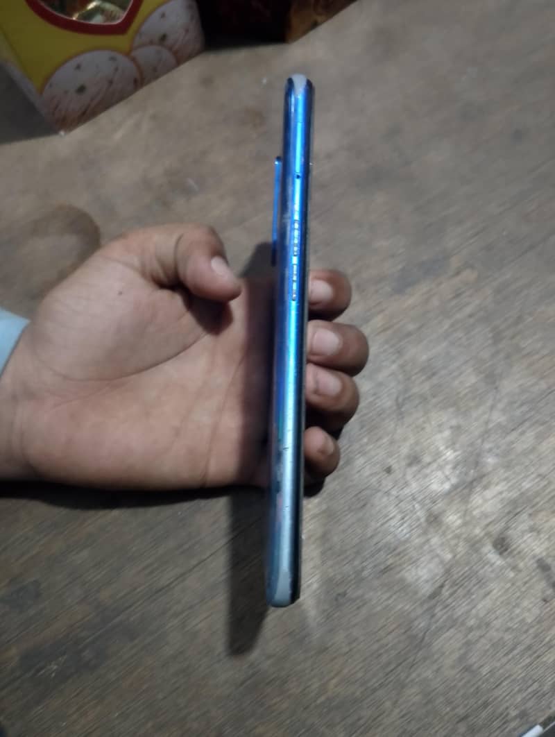 OPPO A54 4