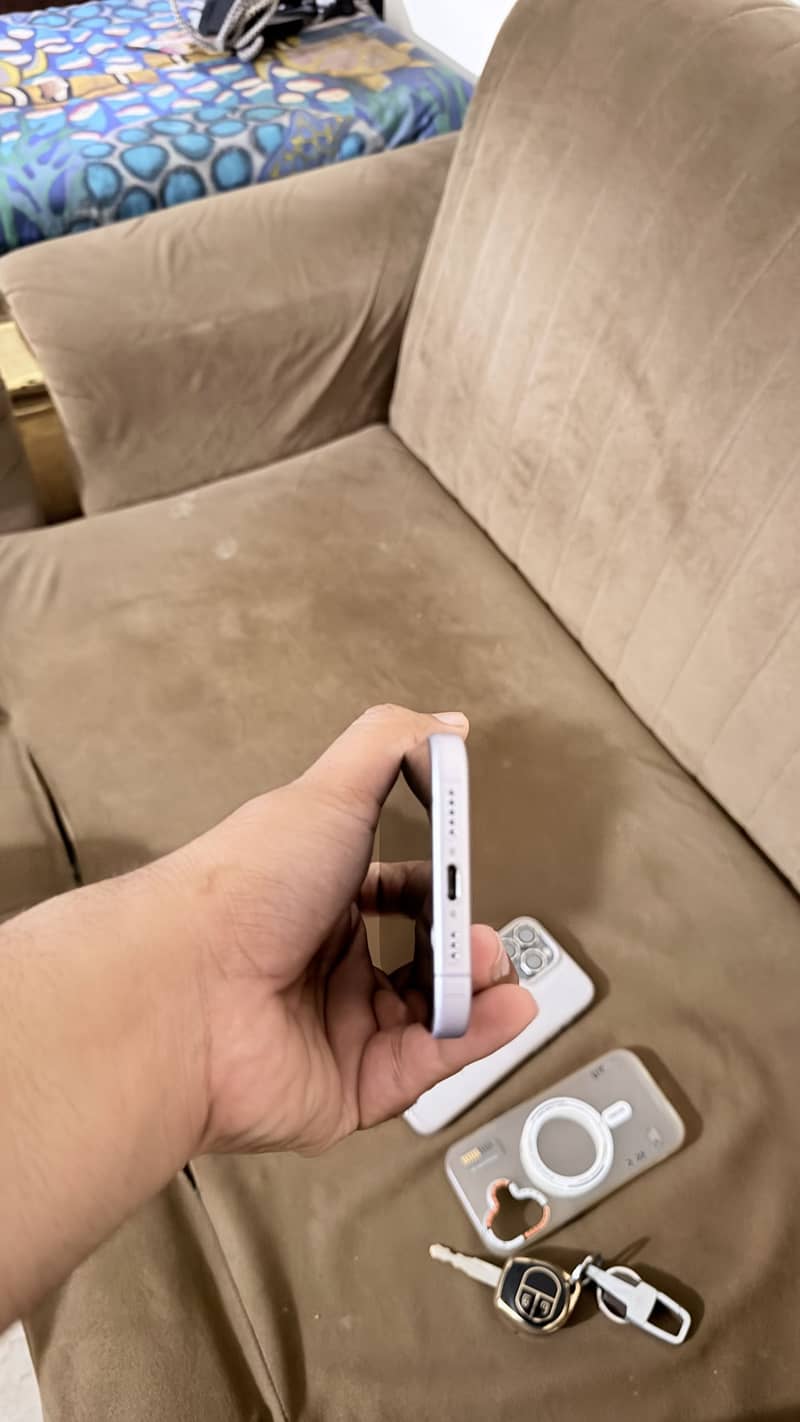 Apple iPhone 17 5