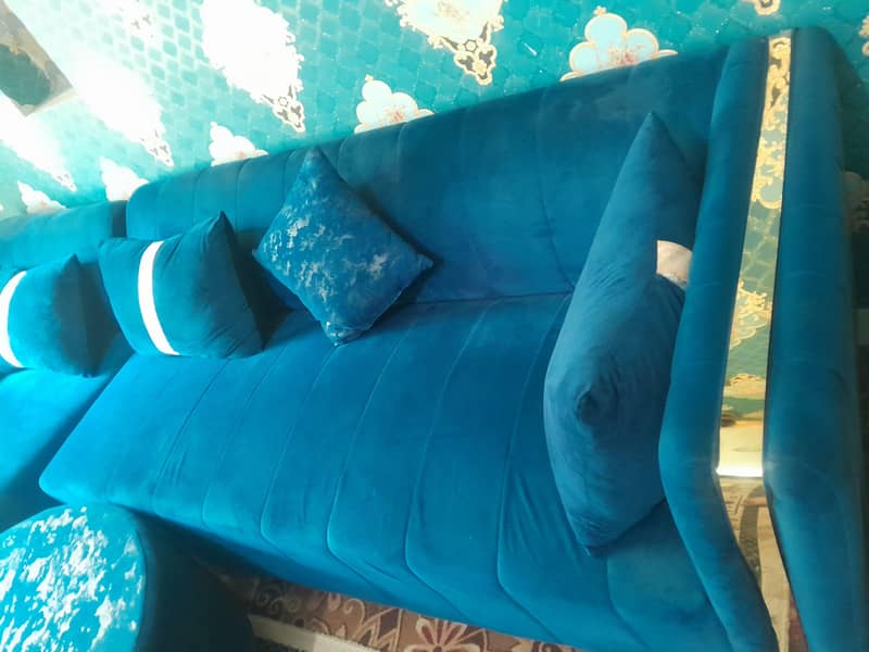 L Shapped Sofa with Table 0