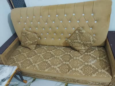 5 seater sofa For sale