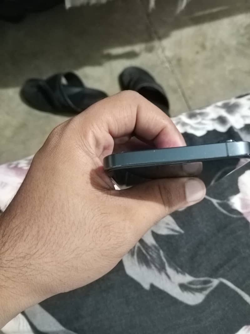 Apple iPhone 12 Pro Max 1
