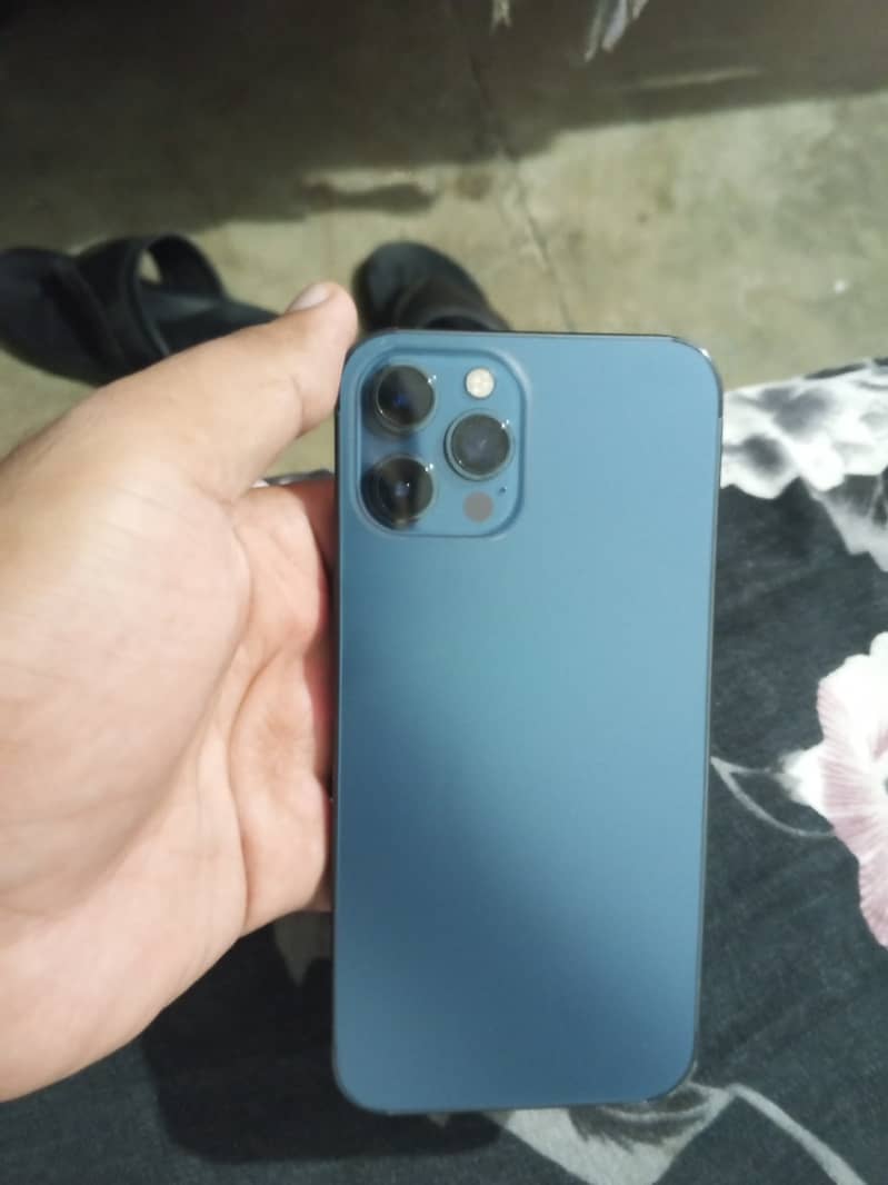 Apple iPhone 12 Pro Max 4