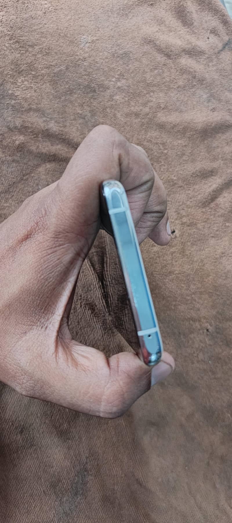 One Plus 10 Pro 5