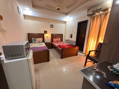 SEPARATE AC ROOM WITH 2 SINGEL BED AVAILABLE IN ISLAMABAD DAILY BASIS