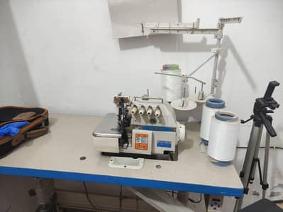 Safety overlock machine