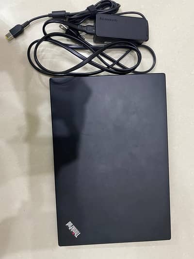 Lenovo ThinkPad X270 – Core i5 | 8GB RAM | 256GB NVMe