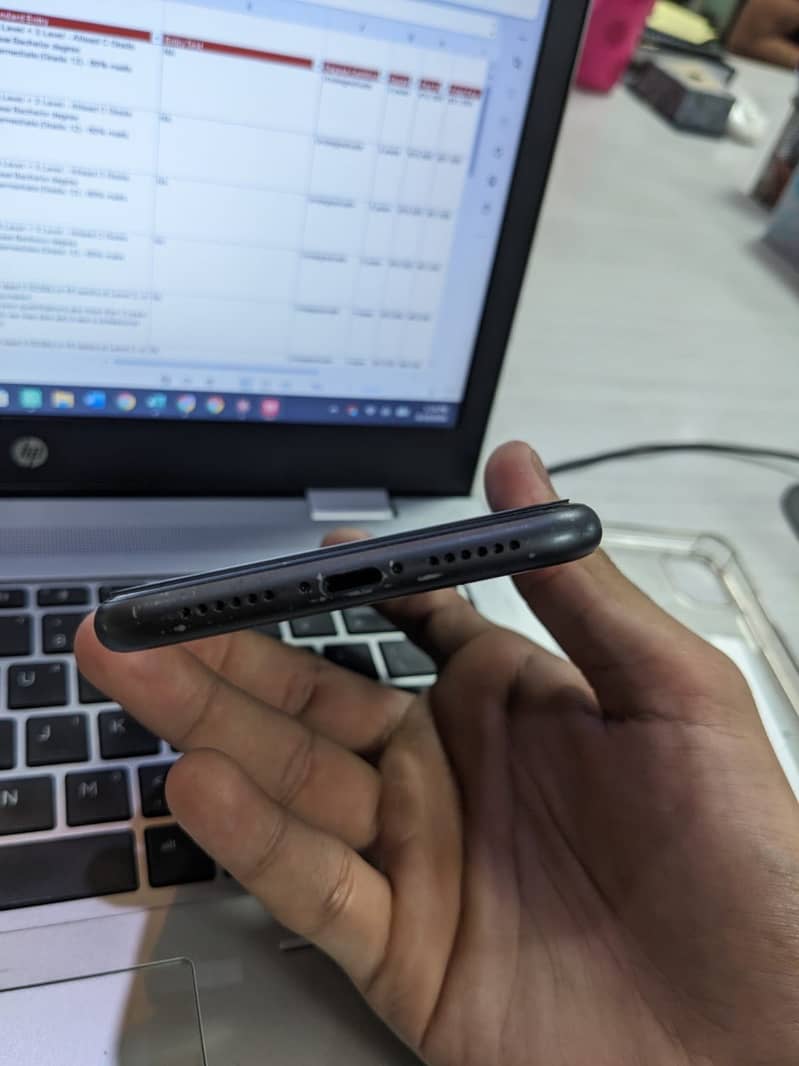 Apple iPhone 11 2