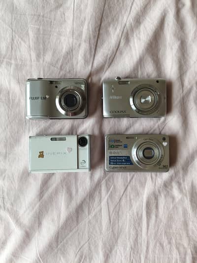 Digital cameras for sale