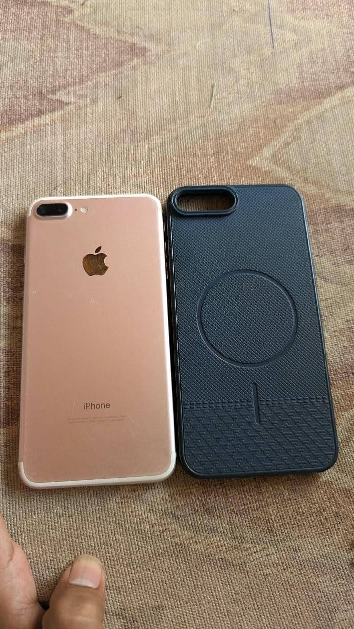 Apple iPhone 7 Plus 0