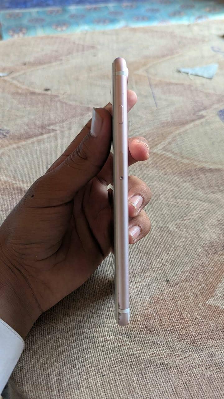 Apple iPhone 7 Plus 3