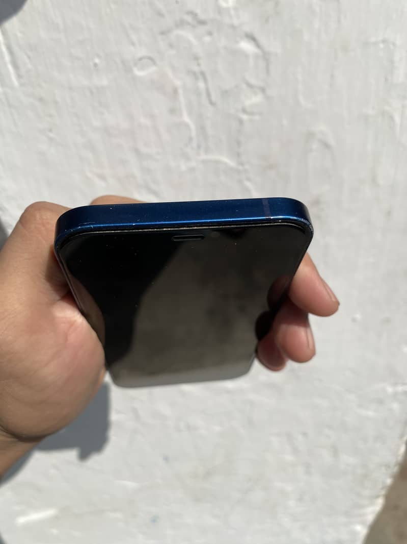 Apple iPhone 12 5