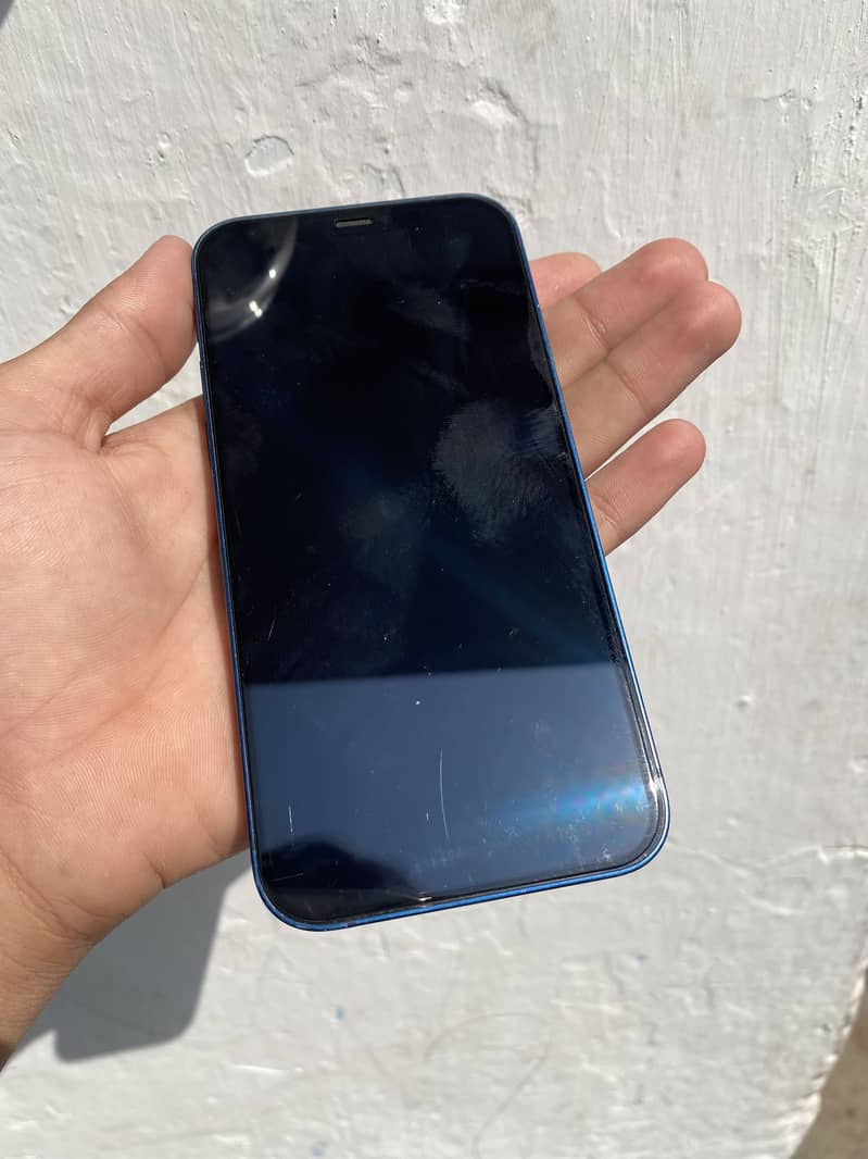 Apple iPhone 12 6