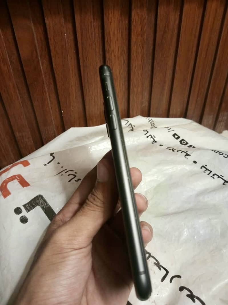 Apple iPhone 11 2