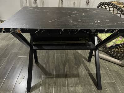 Laptop / writing table