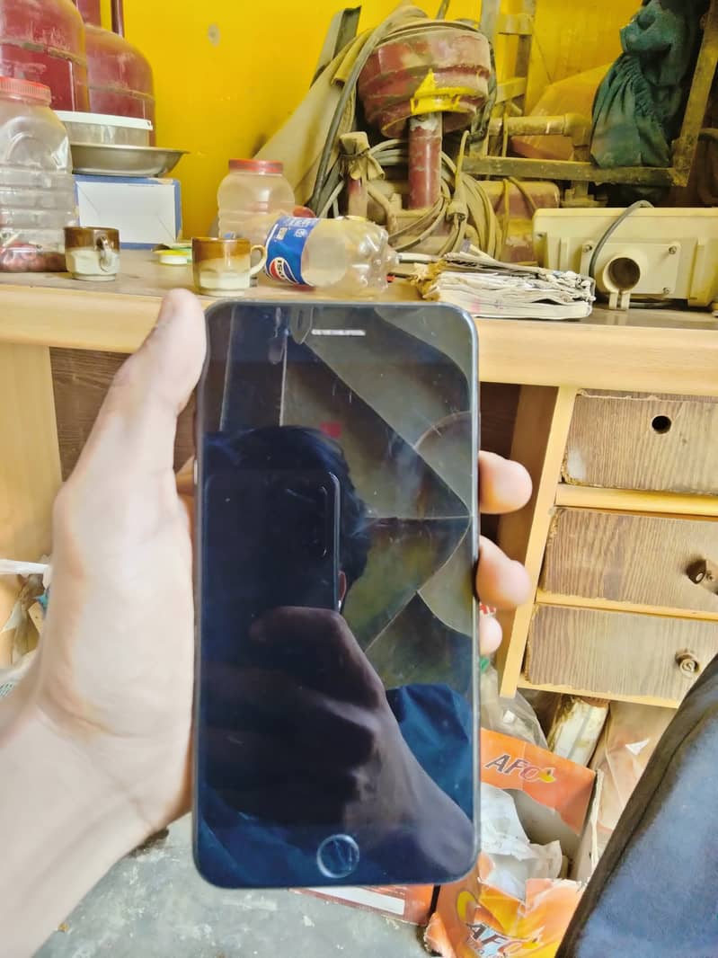 Apple iPhone 7 Plus 3