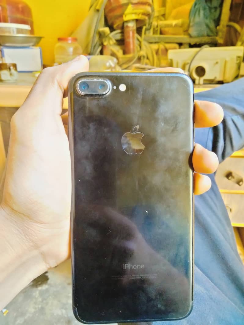Apple iPhone 7 Plus 4