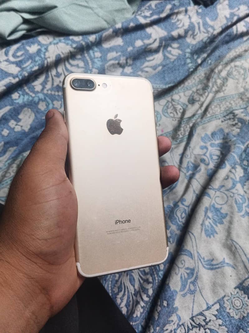 Apple iPhone 7 Plus 2