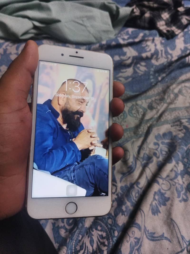 Apple iPhone 7 Plus 3