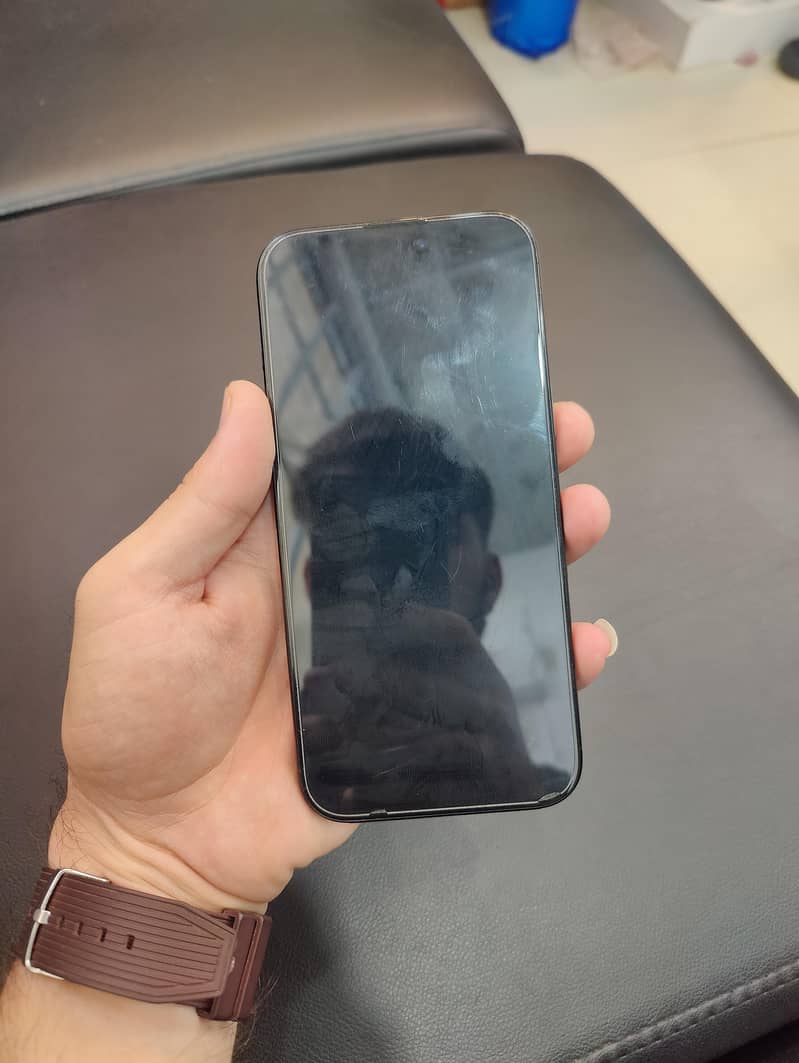 Apple iPhone 16 Pro Max 3