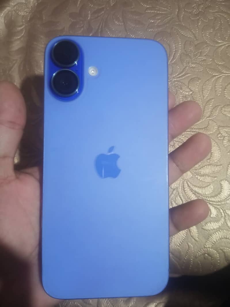 Apple iPhone 16 Plus 0
